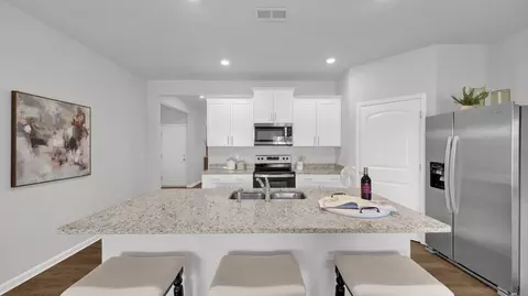 Kitchen - 117 Gateway Dr, Jackson, TN 38305 photo 7 of 14