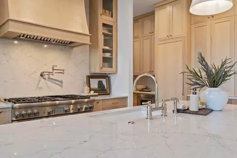 Kitchen - 320 N Palmer Ln, Eagle, ID 83616 photo 5 of 7