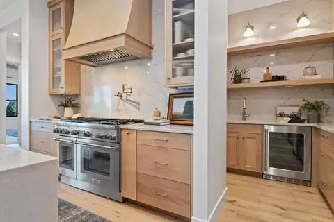 Kitchen - 320 N Palmer Ln, Eagle, ID 83616 photo 7 of 7