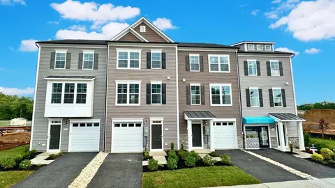 202 Monteith Dr, Winchester, VA 22601