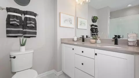 Bath - 202 Monteith Dr, Winchester, VA 22601 photo 6 of 7