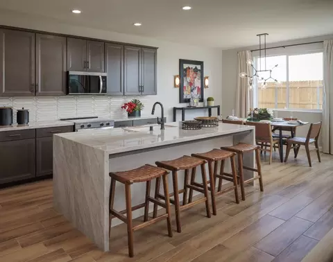 Kitchen - 1090 Bishop St, Tulare, CA 93274 photo 13 of 14