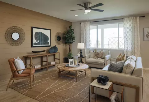 Living - 1090 Bishop St, Tulare, CA 93274 photo 5 of 6