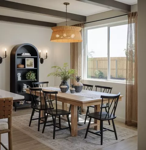 Dining - 1090 Bishop St, Tulare, CA 93274 photo 4 of 4