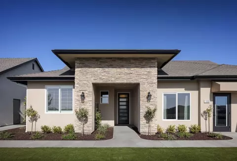 Exterior - 1090 Bishop St, Tulare, CA 93274 photo 15 of 15