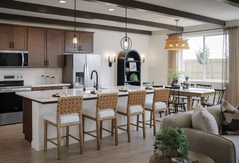 Kitchen - 1090 Bishop St, Tulare, CA 93274 photo 11 of 14