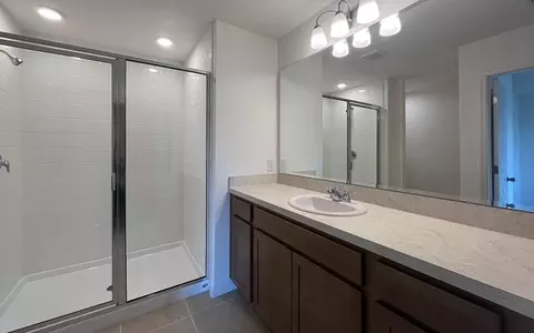Bath - 1434 Acorn Meadow Loop, Eustis, FL 32726 photo 1 of 3
