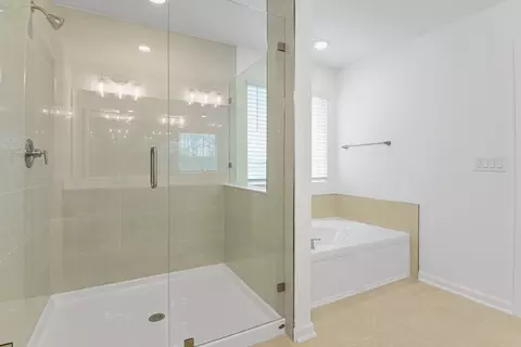Bath - 182 Brook Forest Dr, Saint Augustine, FL 32092 photo 3 of 4