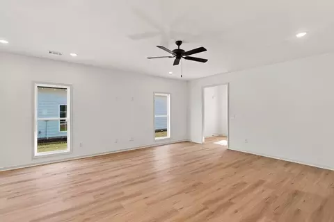 Living - 1004 Crossing Ct E, Valley, AL 36854 photo 2 of 3