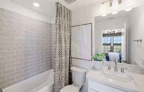 Bath - 3260 Hampton Blvd, Alva, FL 33920 photo 4 of 6