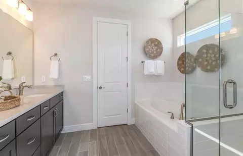 Bath - 3260 Hampton Blvd, Alva, FL 33920 photo 2 of 4