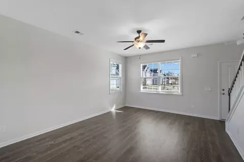 Living - 714 Alma Square Dr, Moncks Corner, SC 29461 photo 2 of 5