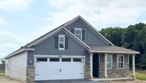 2156 Bluff Heights Dr, Shakopee, MN 55379