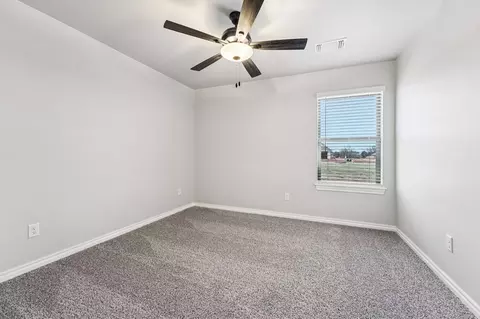 Bedroom - 8701 Stark St, Arcadia, OK 73007 photo 3 of 12