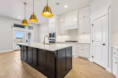 Kitchen - 8701 Stark St, Arcadia, OK 73007 photo 2 of 10