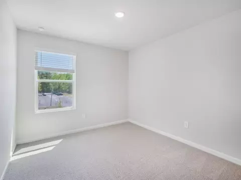 3805 Rosebush Dr, Zebulon, NC 27597