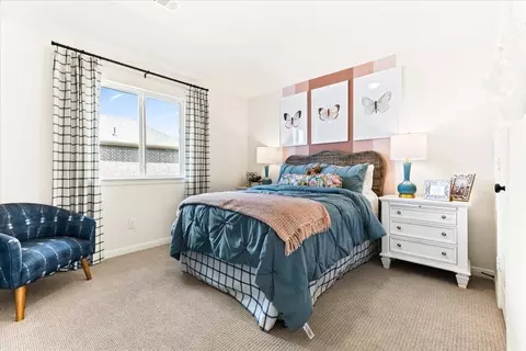 Bedroom - 601 Trinity St, Van Alstyne, TX 75495 photo 2 of 5