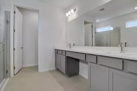 Bath - 7422 Sea Manatee St, Parrish, FL 34219 photo 2 of 6