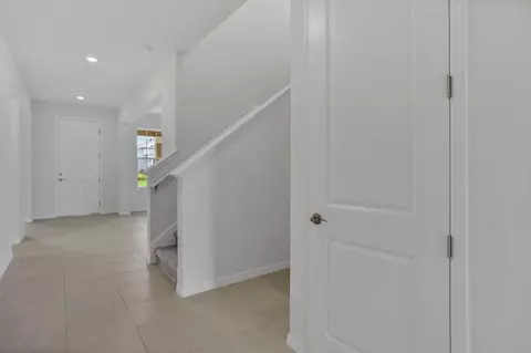 Entry Way - 7422 Sea Manatee St, Parrish, FL 34219 photo 3 of 5