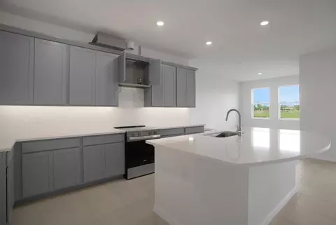 Kitchen - 7422 Sea Manatee St, Parrish, FL 34219 photo 3 of 4