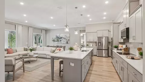 Kitchen - 14055 Spring Hill Dr, Spring Hill, FL 34609 photo 5 of 6