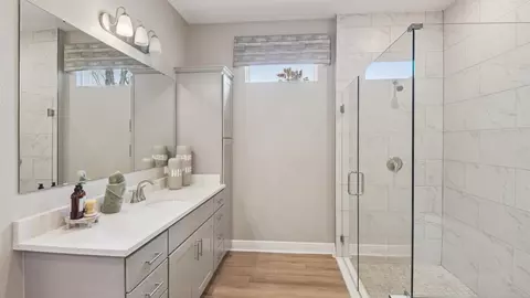 Bath - 14055 Spring Hill Dr, Spring Hill, FL 34609 photo 1 of 6