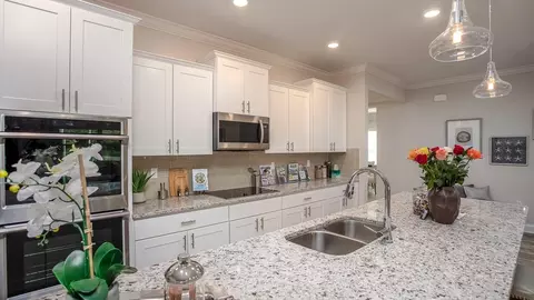Kitchen - 14055 Spring Hill Dr, Spring Hill, FL 34609 photo 4 of 7