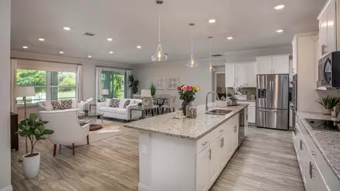 Kitchen - 14055 Spring Hill Dr, Spring Hill, FL 34609 photo 6 of 7