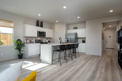 Kitchen - 1498 Union Ave, Tulare, CA 93274 photo 2 of 3