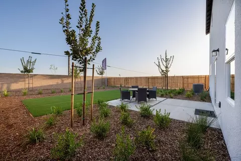 Exterior - 1498 Union Ave, Tulare, CA 93274 photo 5 of 6