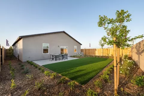 Exterior - 1498 Union Ave, Tulare, CA 93274 photo 3 of 6