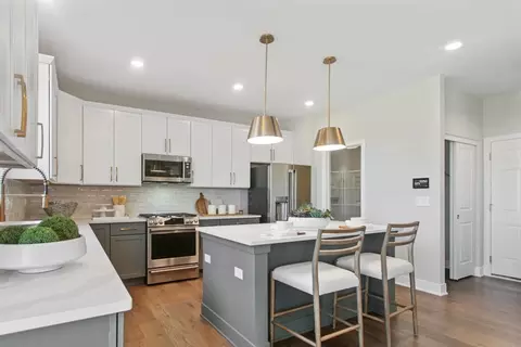 Kitchen - 12746 S Kerry Ln, Plainfield, IL 60585 photo 3 of 7