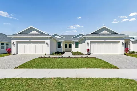Exterior - 8015 Seaflower Pkwy, Bradenton, FL 34210 photo 4 of 5