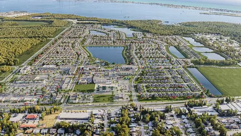 View/Area - 8015 Seaflower Pkwy, Bradenton, FL 34210 photo 8 of 12