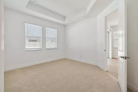 Bedroom - 8015 Seaflower Pkwy, Bradenton, FL 34210 photo 1 of 4