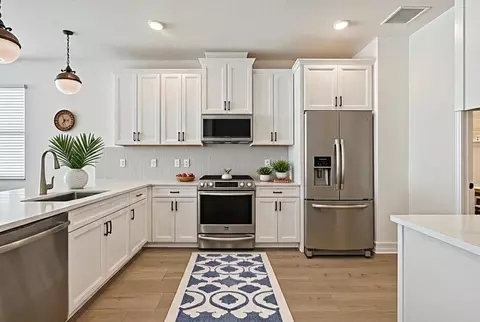 8015 Seaflower Pkwy, Bradenton, FL 34210