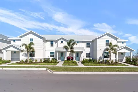 Exterior - 8015 Seaflower Pkwy, Bradenton, FL 34210 photo 3 of 5