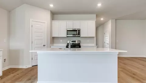 Kitchen - 217 Rome Ter, Tuttle, OK 73089 photo 2 of 6