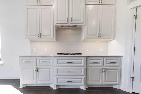 Kitchen - 2800 Heather Hvn, Moore, OK 73160 photo 11 of 18