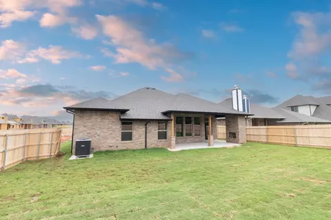 Other - 2800 Heather Hvn, Moore, OK 73160 photo 18 of 35