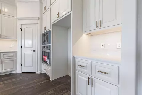 Kitchen - 2800 Heather Hvn, Moore, OK 73160 photo 12 of 18