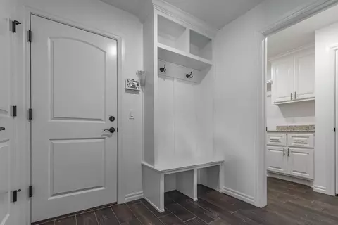Entry Way - 2800 Heather Hvn, Moore, OK 73160 photo 7 of 7
