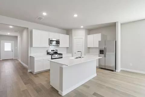 Kitchen - 804 Rockcloud Dr, Haslet, TX 76052 photo 2 of 9