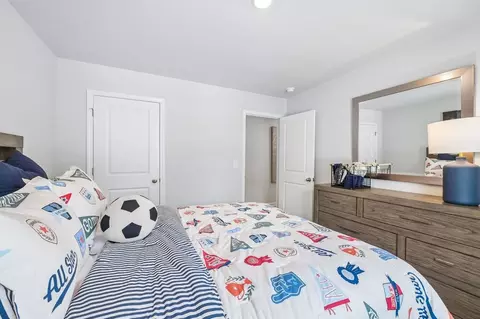 Bedroom - 15 Iris Glen Ct, Smithfield, NC 27577 photo 3 of 7