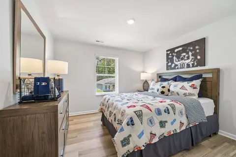 Bedroom - 15 Iris Glen Ct, Smithfield, NC 27577 photo 2 of 7
