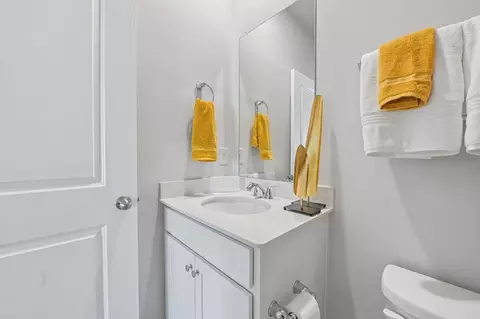 Bath - 15 Iris Glen Ct, Smithfield, NC 27577 photo 5 of 6