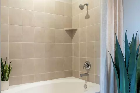 Bath - 1809 Garlock Dr, Leander, TX 78641 photo 1 of 2