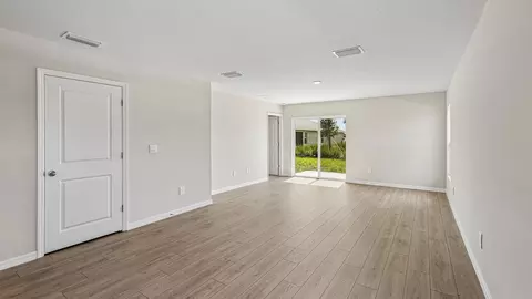 Living - 10420 Curving Creek Loop, Parrish, FL 34219 photo 2 of 5
