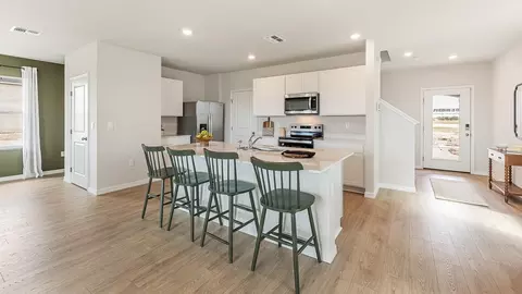 Kitchen - 10420 Curving Creek Loop, Parrish, FL 34219 photo 4 of 4