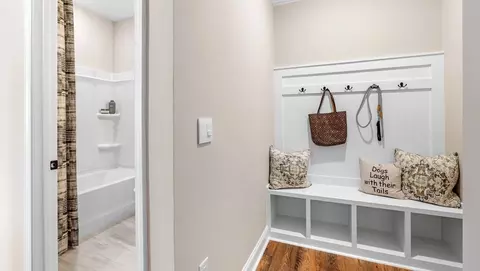 Entry Way - 208 Seneca Dr, Simpsonville, SC 29680 photo 3 of 5